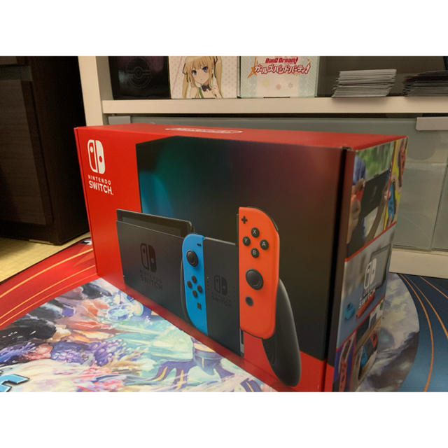 Nintendo Switch(ニンテンドースイッチ)の【新品未開封】新型Nintendo Switch ニンテンドースイッチ　本体 エンタメ/ホビーのゲームソフト/ゲーム機本体(家庭用ゲーム機本体)の商品写真