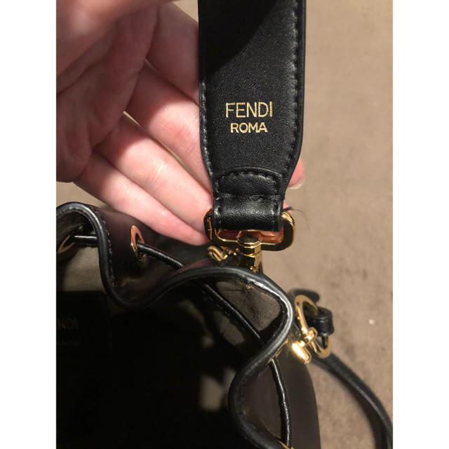 FENDI(フェンディ)のFENDI ミニ モントレゾール 最終値下げ レディースのバッグ(ハンドバッグ)の商品写真