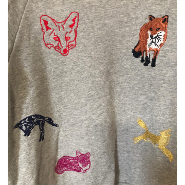 MAISON KITSUNE'(メゾンキツネ)のMAISON KITSUNE (メゾンキツネ) キツネアイコン刺繍スウェット レディースのトップス(トレーナー/スウェット)の商品写真