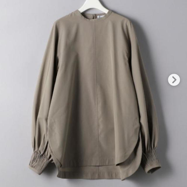 HYKE(ハイク)のHYKE ハイク TAFFETA SHIRRED TOP レディースのトップス(シャツ/ブラウス(長袖/七分))の商品写真