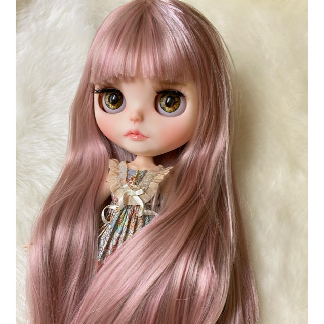 品質一番の 夢見るハニーちゃんのピンクストレートヘアバージョンです。 人形