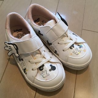 ザラキッズ(ZARA KIDS)のZARA  未使用　ディズニーベビー　スニーカー(スニーカー)