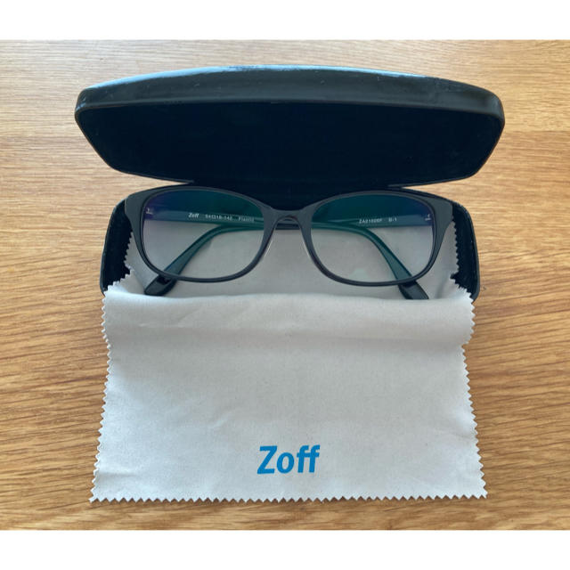 Zoff(ゾフ)のZoffメガネ　伊達眼鏡　黒縁メガネ レディースのファッション小物(サングラス/メガネ)の商品写真