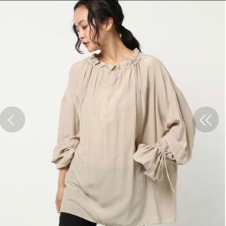 トゥデイフル(TODAYFUL)のCLANE OFF SHOULDER TOPS(シャツ/ブラウス(長袖/七分))