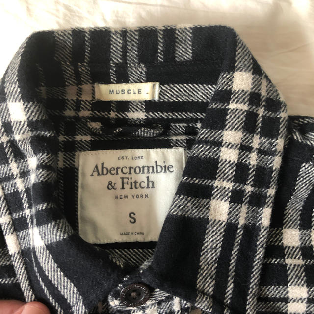 Abercrombie&Fitch(アバクロンビーアンドフィッチ)のアバクロブラックチェックシャツ メンズのトップス(シャツ)の商品写真