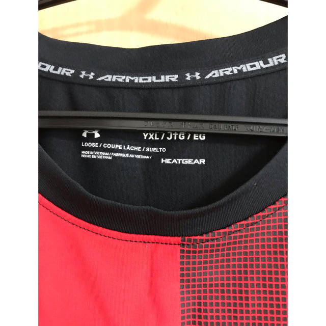 UNDER ARMOUR(アンダーアーマー)のアンダーアーマー Tシャツ YXL スポーツ/アウトドアのトレーニング/エクササイズ(トレーニング用品)の商品写真