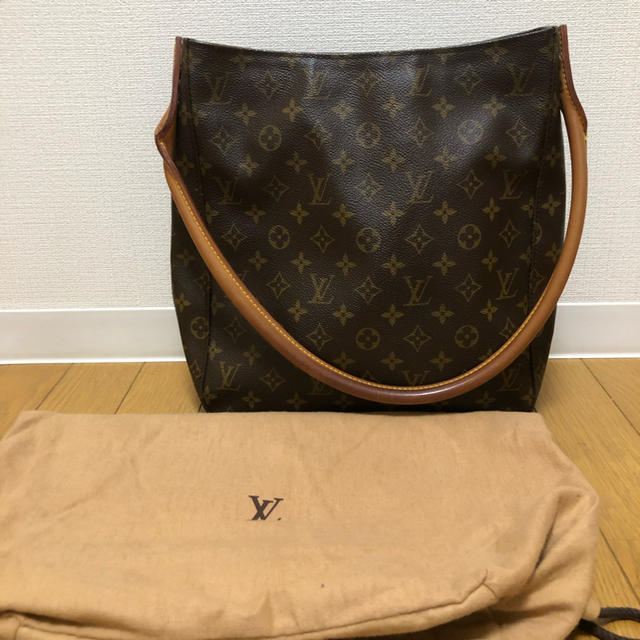 LOUIS VUITTON(ルイヴィトン)のルイヴィトン　ルーピング レディースのバッグ(ショルダーバッグ)の商品写真