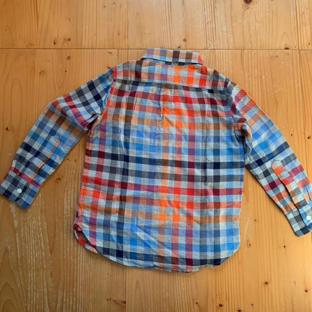 GAP Kids(ギャップキッズ)のGAP KIDS チェックシャツ  120 キッズ/ベビー/マタニティのキッズ服男の子用(90cm~)(Tシャツ/カットソー)の商品写真