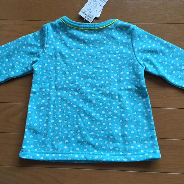 Acoba(アコバ)の新品 Acoba 小花柄の薄手トレーナー 90cm キッズ/ベビー/マタニティのキッズ服女の子用(90cm~)(Tシャツ/カットソー)の商品写真