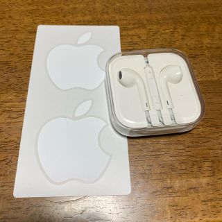 アイフォーン(iPhone)の【新品未使用】iPhoneイヤホン　純正品(ヘッドフォン/イヤフォン)