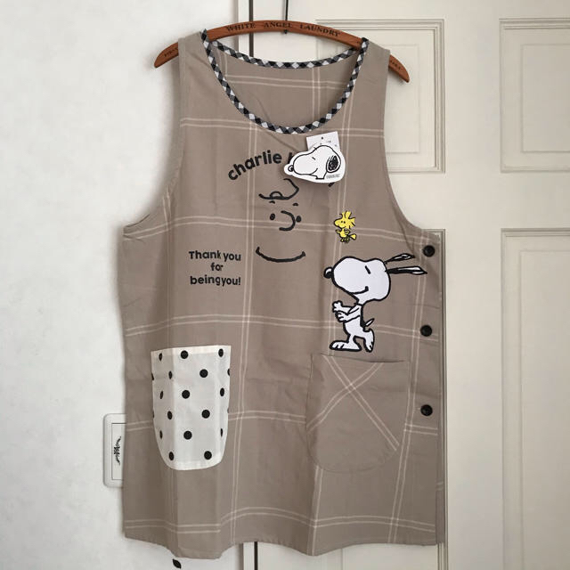 SNOOPY - 新品*スヌーピー エプロン / チャーリーブラウン SNOOPY - 新品*スヌーピー エプロン / チャーリーブラウン