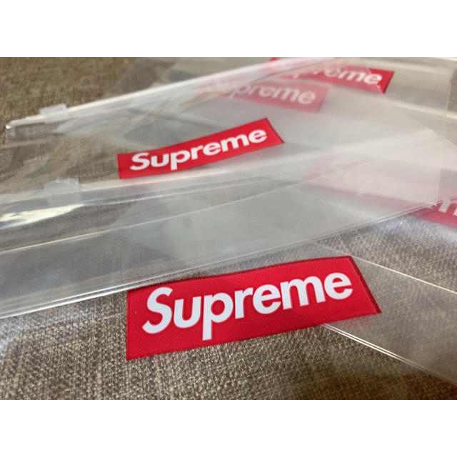 Supreme(シュプリーム)のSupreme Ziploc 5枚 インテリア/住まい/日用品のキッチン/食器(収納/キッチン雑貨)の商品写真