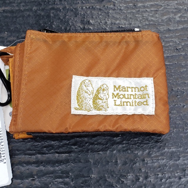 MARMOT(マーモット)のMarmot ウォレット　財布　新品未使用 スポーツ/アウトドアのアウトドア(その他)の商品写真