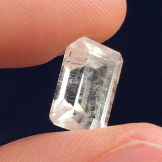 3.7ct up フェナカイト ロシア ウラル山脈 マリシェボ産 ルース 希少石(その他)