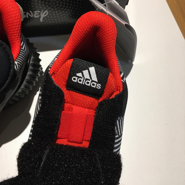 adidas(アディダス)のadidasアディダス ディズニーコラボスニーカー ベビーキッズシューズ14cm キッズ/ベビー/マタニティのベビー靴/シューズ(~14cm)(スニーカー)の商品写真