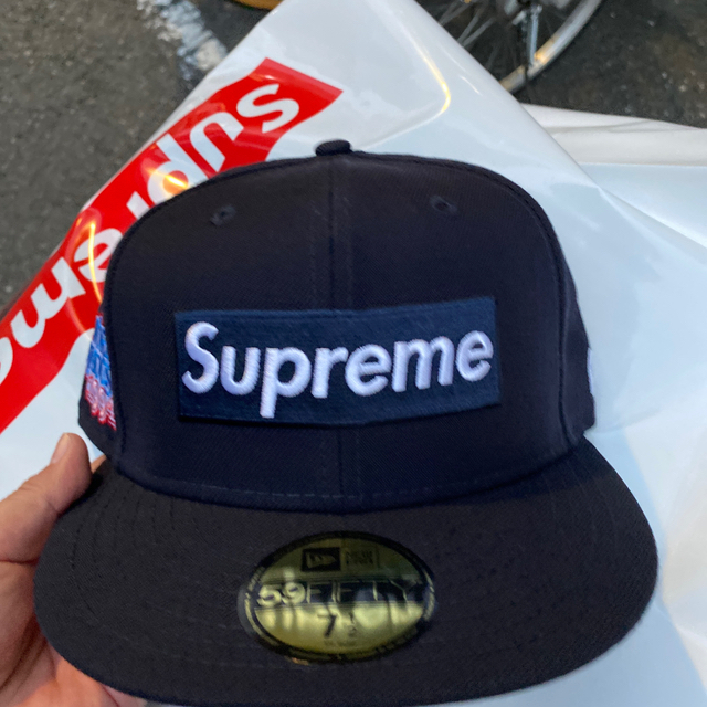 World Famous Box Logo New Era 71/2 1