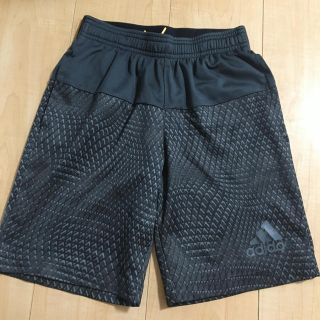 アディダス(adidas)のアディダス  ハーフパンツ　130(パンツ/スパッツ)