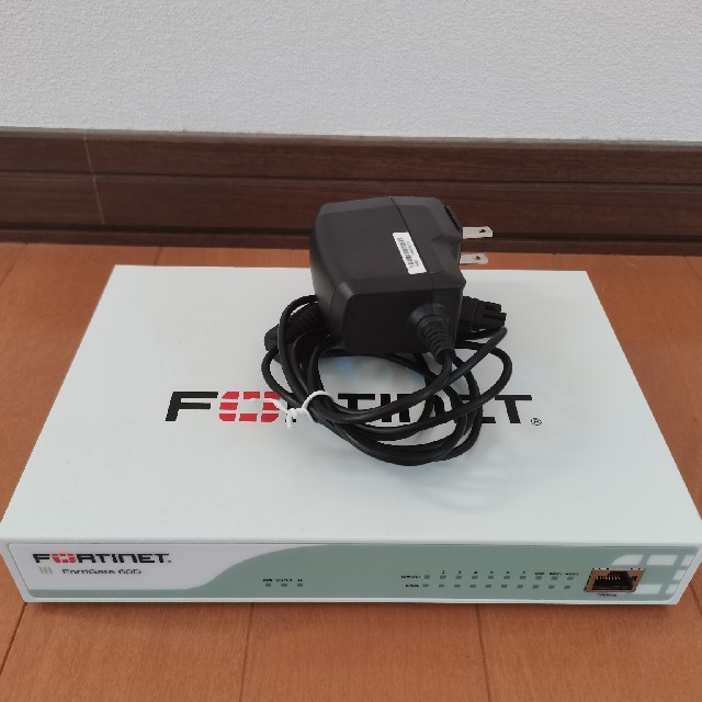 Fortinet Fortigate 60D 完動品 インテリア/住まい/日用品のオフィス用品(OA機器)の商品写真