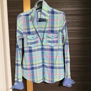 アバクロンビーアンドフィッチ(Abercrombie&Fitch)の美品送料込！ハワイ アラモアナ店購入アバクロ アバクロンビー＆フィッチ ム(シャツ/ブラウス(長袖/七分))