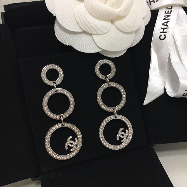 豊富なギフト CHANEL - *ヴィヴィになります*超美品*シャネル