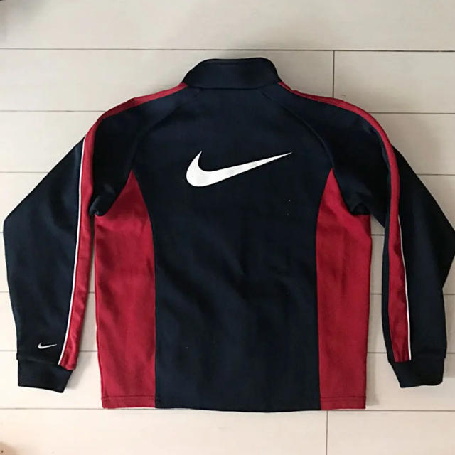 NIKE(ナイキ)のNIKE ナイキ ジャージ 140 上のみ キッズ/ベビー/マタニティのキッズ服男の子用(90cm~)(ジャケット/上着)の商品写真