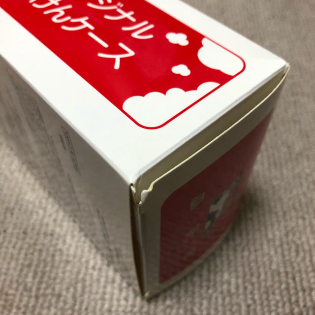 牛乳石鹸(ギュウニュウセッケン)の当選品　牛乳石鹸　赤箱　オリジナル石けんケース エンタメ/ホビーのコレクション(ノベルティグッズ)の商品写真