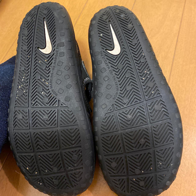 NIKE(ナイキ)の夏サンダル　水陸両用　キッズ　 キッズ/ベビー/マタニティのキッズ靴/シューズ(15cm~)(サンダル)の商品写真