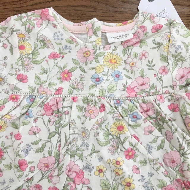 NEXT(ネクスト)の新品♡next♡長袖チュニック　花柄フローラル　80 キッズ/ベビー/マタニティのベビー服(~85cm)(Ｔシャツ)の商品写真