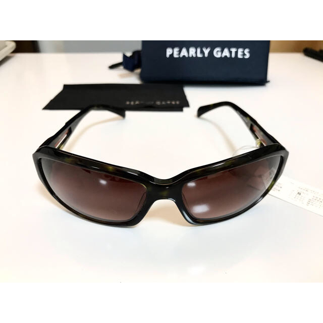 PEARLY GATES(パーリーゲイツ)のPEARLYGATES サングラス 新品未使用品 メンズのファッション小物(サングラス/メガネ)の商品写真