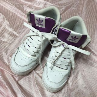 adidas originalスニーカー限定お値下げ