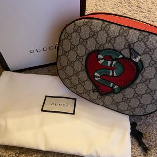 グッチ(Gucci)のGUCCI ショルダーバッグ(ショルダーバッグ)