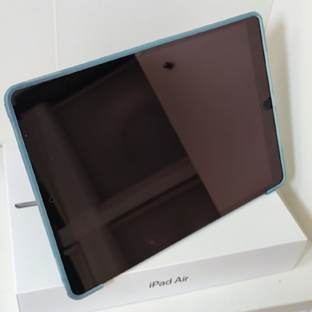 Apple(アップル)の【美品】iPad air 3 64GB〈グレー〉wifiモデル <ラクマ最安> スマホ/家電/カメラのPC/タブレット(タブレット)の商品写真