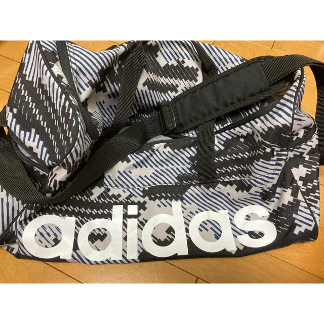 adidas(アディダス)のスポーツバッグ スポーツ/アウトドアのサッカー/フットサル(その他)の商品写真