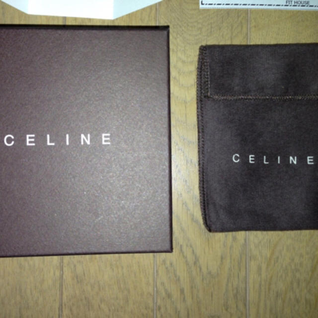 celine(セリーヌ)のpom様 専用 セリーヌ ロゴ チャーム ブレスレット レディースのアクセサリー(ブレスレット/バングル)の商品写真