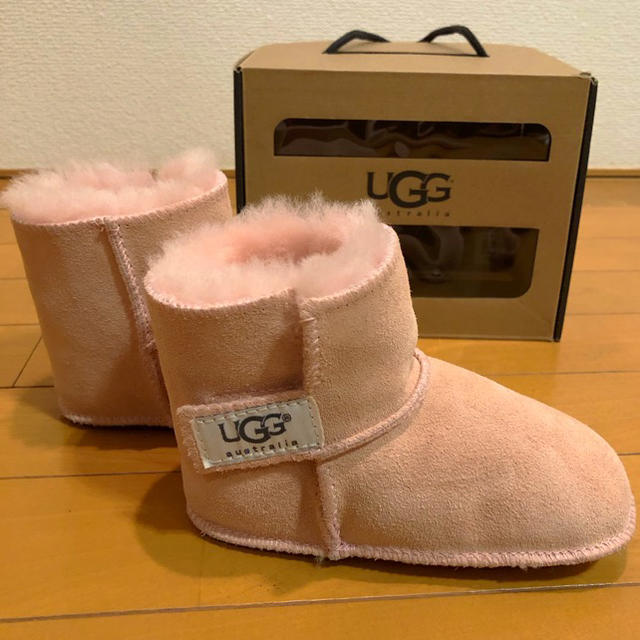 UGG(アグ)のUGG キッズ/ベビー/マタニティのベビー靴/シューズ(~14cm)(ブーツ)の商品写真