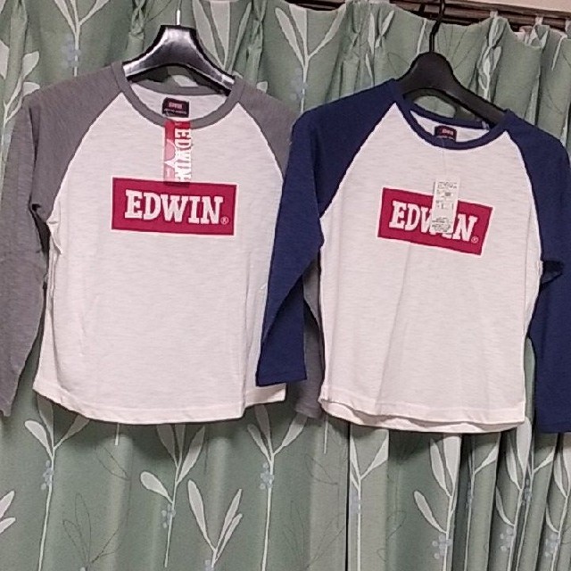 EDWIN(エドウィン)の¥2555→¥2250 EDWIN エドウィン　Tシャツ　サイズ130　新品 キッズ/ベビー/マタニティのキッズ服男の子用(90cm~)(Tシャツ/カットソー)の商品写真