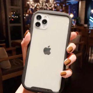 アイフォーン(iPhone)のiPhone11 クリアスマホケース　ブラック(iPhoneケース)