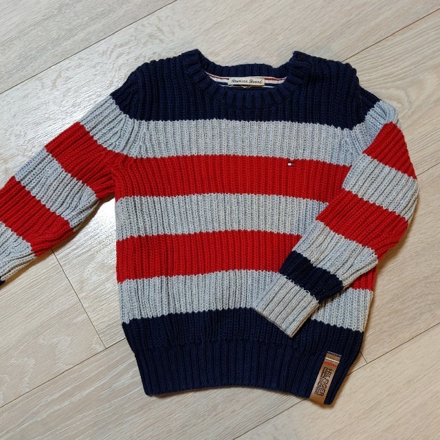 TOMMY HILFIGER(トミーヒルフィガー)の92cmセーター キッズ/ベビー/マタニティのキッズ服男の子用(90cm~)(ニット)の商品写真