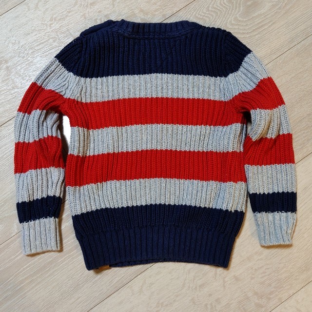 TOMMY HILFIGER(トミーヒルフィガー)の92cmセーター キッズ/ベビー/マタニティのキッズ服男の子用(90cm~)(ニット)の商品写真