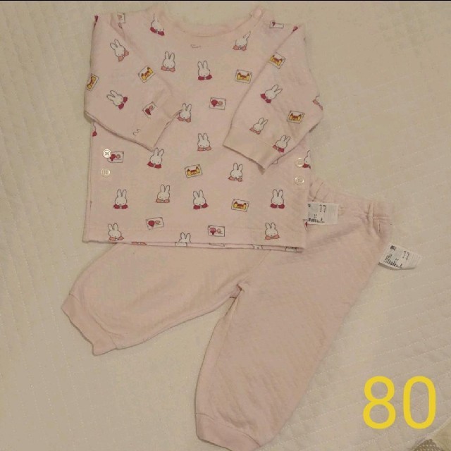 UNIQLO(ユニクロ)のUNIQLO ミッフィーパジャマ 80 キッズ/ベビー/マタニティのベビー服(~85cm)(パジャマ)の商品写真