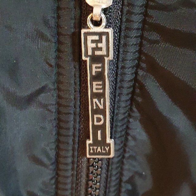 FENDI(フェンディ)のfendi ジャケット メンズのジャケット/アウター(ダウンジャケット)の商品写真