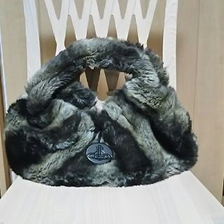 ヴィヴィアン(Vivienne Westwood) ハンドバッグ(レディース)（ファー 