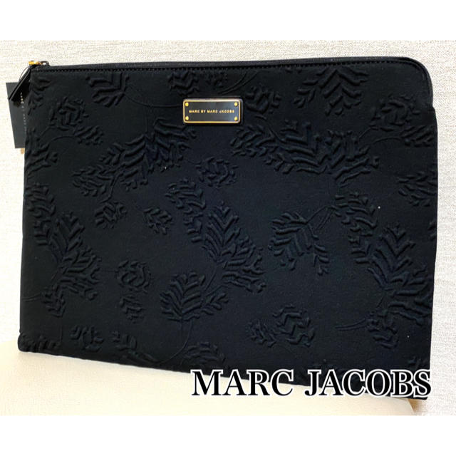 MARC BY MARC JACOBS(マークバイマークジェイコブス)のMARC BY MARC JACOBS ☆ 新品 ノートPC ケース 葉っぱ レディースのバッグ(クラッチバッグ)の商品写真