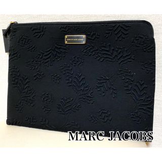 マークバイマークジェイコブス(MARC BY MARC JACOBS)のMARC BY MARC JACOBS ☆ 新品 ノートPC ケース 葉っぱ(クラッチバッグ)