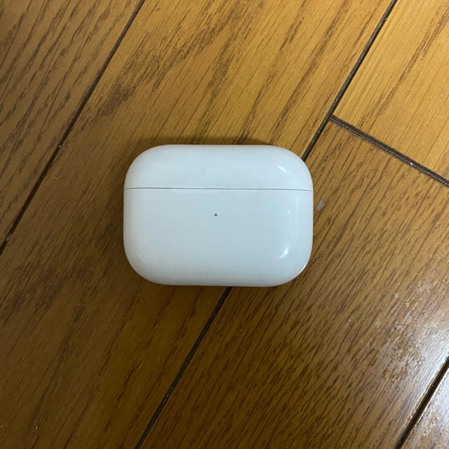 Apple(アップル)のApple AirPods Pro スマホ/家電/カメラのオーディオ機器(ヘッドフォン/イヤフォン)の商品写真