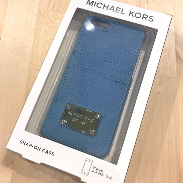 Michael Kors(マイケルコース)の☆マイケルコース☆カード入れ付きiPhoneケース/ブルー/新品♪ スマホ/家電/カメラのスマホアクセサリー(iPhoneケース)の商品写真