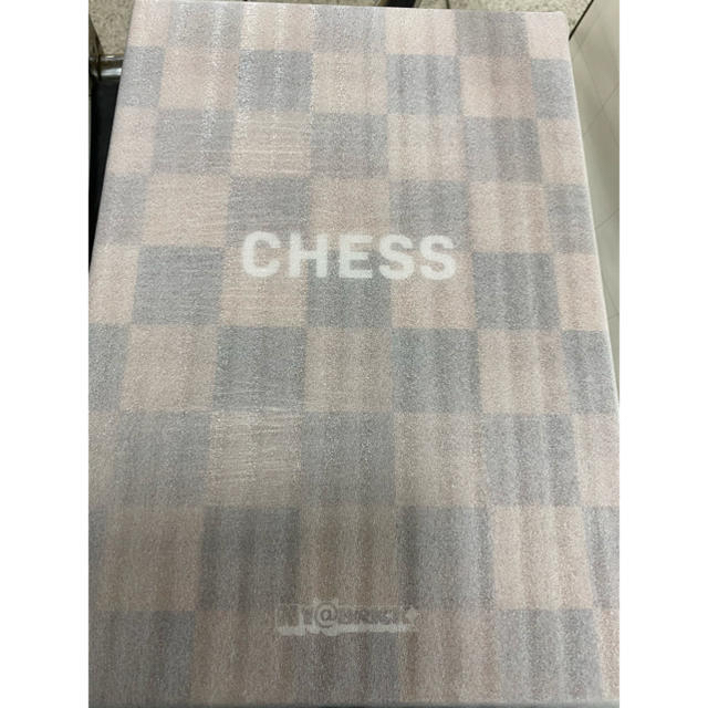 MEDICOM TOY(メディコムトイ)の新品　NY@BRICK カリモク CHESS 400％　ベアブリック　    エンタメ/ホビーのおもちゃ/ぬいぐるみ(キャラクターグッズ)の商品写真