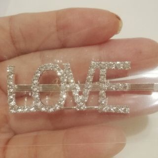 新品　ラインストーン　ロゴデザイン　ヘアピン LOVE 1個(ヘアピン)