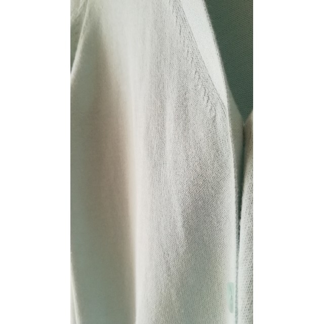 UNIQLO(ユニクロ)の【確認用1】ユニクロ　カットソー　長袖　水色 レディースのトップス(カットソー(長袖/七分))の商品写真