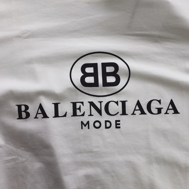 Balenciaga(バレンシアガ)の【BALENCIAGA✨】バレンシアガTシャツ　白　Mサイズ👔 メンズのトップス(Tシャツ/カットソー(半袖/袖なし))の商品写真